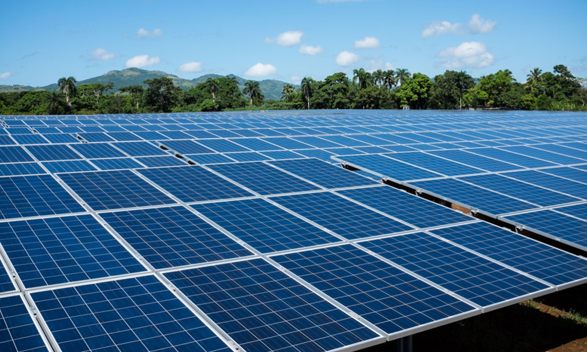 Breakthrough in Renewable Energy: Solar Efficiency Hits New Heights